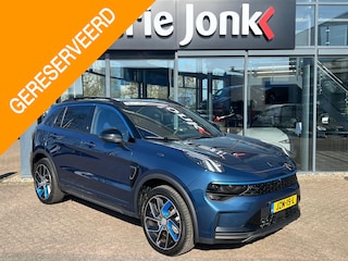 Lynk & Co 01 1.5 AUTOMAAT | 360 CAMERA | UNIEKE KM STAND 7.210km  PANORAMA DAK | EL A. KLEP | ADAPTIVE CRUISE | ZWARTE HEMEL | ROLHOES |