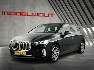 BMW 2-serie Tourer 225e xDrive Luxury Line Pano-dak/Leder/Camera/LED
