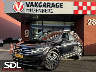 Volkswagen Tiguan 1.4 TSI eHybrid Business+ // PANO SCHUIF-DAK // IQ-Light // ADAPTIVE CRUISE // AFN. TREKHAAK // ELEK. ACHTERKLEP // PDC V+A //