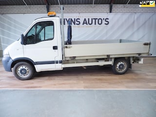 Nissan Interstar 2.5dCi pick-up met kraan
