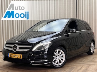 Mercedes-Benz B-klasse 180 Prestige *Afn. Trekhaak* Camera / Xenon / Stoelverw. / Privacy Glass + Chrome / Navigatie / Bluetooth / Cruise + Limiter