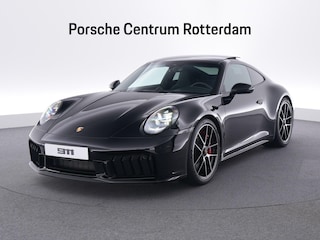 Porsche 911 Carrera 4 GTS