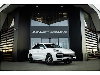 Porsche Cayenne 4.0 Turbo - Origineel NL | Sport Chrhono + | Luchtvering | Elek. Trekhaak