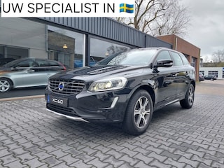 Volvo XC60 2.0 T5 FWD Momentum Dealer oh Telefoon Origineel NL Navi PDC Regensensor Trekhaak Electrisch inklapbare buitenspiegels