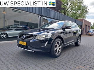 Volvo XC60 2.0 T5 FWD Momentum Dealer oh Telefoon Origineel NL Navi PDC Regensensor Trekhaak Electrisch inklapbare buitenspiegels