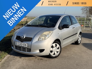 Toyota Yaris 1.3 VVTi Terra AIRCO | ELEKTRISCH PAKKET | DEALER ONDERHOUDEN | NL-AUTO