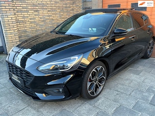 Ford Focus 1.0 EcoBoost ST Line Business / Full options! / Panorama dak!