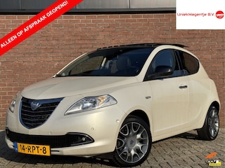 Lancia Ypsilon 0.9 TWINAIR PLATINUM | NL-AUTO! | 1E EIG!