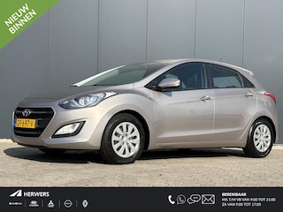 Hyundai i30 1.4 i-Drive / Airco / Achteruitrijcamera / Bluetooth / Navigatie /