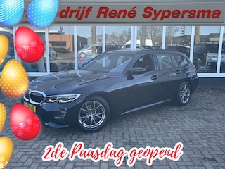 BMW 3-serie Touring 318i Business Edition | M Pakket | Sfeerverlichting | Apple Carplay | Parkeercamera