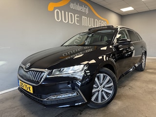 Skoda Superb Combi 1.4 TSI iV Business Edition Pano/Trekhaak/Camera/Stoelverwarming