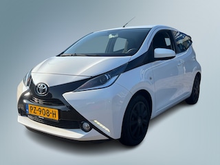Toyota Aygo 1.0 VVT-i x-play / Airco / 5 Deurs / Allseason