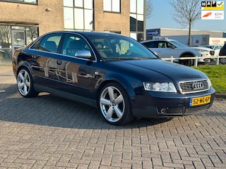 Audi A4 Limousine 3.0 quattro! Sportuitlaat! Inruilkoopje