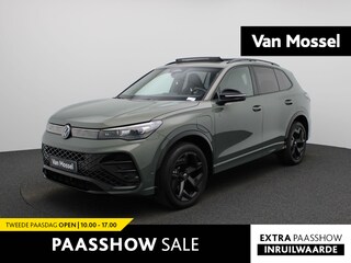 Volkswagen Tiguan 1.5 eHybrid R-Line Edition 272 PK | Automaat | PLug-In | Trekhaak | Panoramadak | Stoelverwarming | Stuurwielverwarming | Elektrische Achterklep | Digital Cockpit Pro