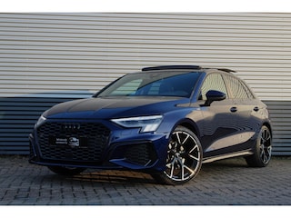 Audi A3 Sportback 35 TFSI 2x S-Line | Pano | RS Seats | Dode hoek | Camera | Black optik | Rode sticksels | Adaptive cruise | Lane