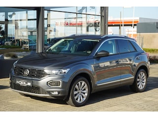 Volkswagen T-Roc 1.5 TSI Sport | ACC | digi cockpit | trekhaak