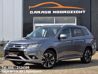 Mitsubishi Outlander 2.4 PHEV 4WD INSTYLE+ PREMIUM NIEUW ACCU PAKKET 360 CAMERA|KEY LESSGO|XENON LED|LEDER/ALCAN