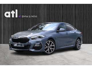 BMW 218i M-Sport | Adap Cruise | Afn. Trekhaak | Harman Kardon | Stoelverwarming | Stuurwielverwarming | DAB | Camera | Sportstoelen | Etc.