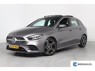 Mercedes-Benz B-klasse 200 Business Solution AMG Trekhaak | Night pakket | Pano-dak | Wide Screen | Navigatie | Memory Stoelen | Elektrische Kofferklep | Stoelverwarming | Full Led |