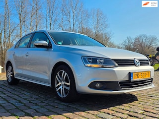 Volkswagen Jetta 1.2 TSI Trendline 1e eigenaar volledig onderhouden carplay achteruit camera navigatie airco elektrische ramen