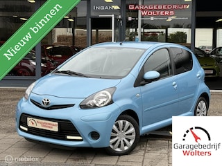 Toyota Aygo 1.0 VVT-i Dynamic UNIEKE KLEUR Bluetooth NW APK
