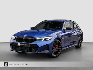 BMW 3-serie Touring 330e | M-Sport Pro | Pano | 2 jaar garantie | ACC | LCI | Black Edition | Sfeerverlichting | Driving Assistant