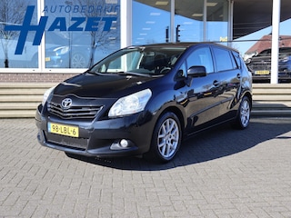 Toyota Corolla Verso 1.8 VVT-i PANORAMIC 7-PERSOONS + TREKHAAK | PANORAMA | NAVIGATIE | STOELVERWARMING