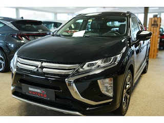 Mitsubishi Eclipse Cross 1.5 DI-T Instyle Leder, Navi, 360Camera, PDC, Lane assist, Dodehoek!