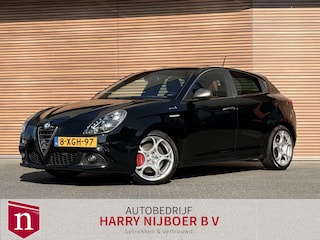 Alfa Romeo Giulietta 1.4 T Exclusive Leer / Memory Stoel / Leer / Navi / PDC / Cruise / Clima