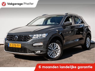 Volkswagen T-Roc 1.0 TSI Style Business Trekhaak/ Digital cockpit/ Stoelverwarming/ Camera/ Dab/ Carplay