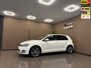 Volkswagen Golf 1.2 TSI CUP Edition * Navigatie / Xenon / LM Velgen / Parkeersensoren / NL Auto *