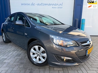 Opel Astra 1.4 Turbo 120pk Blitz 5-deurs / AIRCO / COMF.STOELEN / NAVI / 1e EIGENAAR