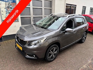 Peugeot 2008 1.2 PureTech 110pk Blue Lion Carplay Trekhaak