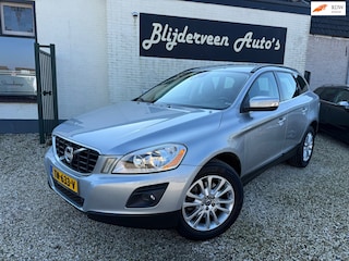 Volvo XC60 2.4D AWD Momentum 223 DKM | Leer | PDC | Trekhaak