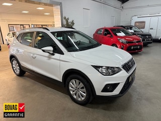 Seat Arona 1.0 TSI Style B. Int / Apple carplay / camera