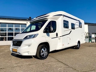 Hymer T 598 GL |DAKAIRCO | ZONNEPANEEL Hymer Tramp 598 GL |Dakairco Dometic| Elektrische fietslift | Zonnepaneel
