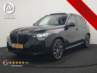 BMW X5 xDrive50e M Sport Plug In Hybride 490pk Dealer O.H. PHEV | Panodak | Luchtvering | Adaptive Cruise | Head Up | 360 Camera | Harman / Kardon | Lederen Sportstoelen Memory & Verwarmd | Sfeerverlichting | Apple Carplay | Keyless | Blis | 20"L.M |