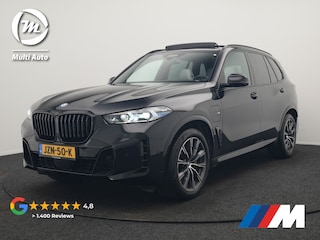 BMW X5 xDrive50e M Sport Plug In Hybride 490pk Dealer O.H. PHEV | Panodak | Luchtvering | Adaptive Cruise | Head Up | 360 Camera | Harman / Kardon | Lederen Sportstoelen Memory & Verwarmd | Sfeerverlichting | Apple Carplay | Keyless | Blis | 20"L.M |