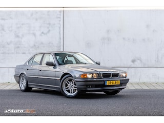 BMW 740i