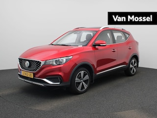 MG ZS Luxury 45 kWh | Apple Carplay / Android Auto | Camera | Stoelverwarming | Schuif/Kanteldak | Lichtmetalen Velgen | Dodehoekdetectie |
