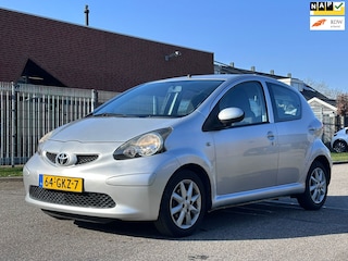 Toyota Aygo 1.0-12V + 5DR*Airco*NAP*13-02-2027 APK*LM velgen*Elektrische ramen*
