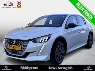 Peugeot 208 EV Allure Black Pack 50 kWh SoH 93,6% / Warmtepomp / Elektronica-pakket / Full Led Pakket / Comfort Pakket / Black-Pakket / City Pakket Plus / Navigatie Pakket / DAB+ / Camera / Carplay / Half Leder /
