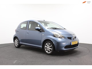 Toyota Aygo 1.0-12V Dynamic Blue | Airco | Half leer | Sportvelgen | Elektrische ramen