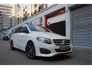 Mercedes-Benz B-klasse 180 d Prestige Night | Panoramadak | Trekhaak | Leer + memory + stoelverwarming | Boekjes + alle rekeningen + dubbele sleutel set aanwezig