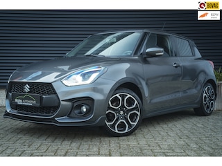 Suzuki Swift 1.4 Sport Smart Hybrid | ACC | CC | Navi | CarPlay | DAB | Metalic | Camera | Stoelverw. | 1e eig. |