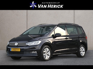 Volkswagen Touran 1.4 TSI Highline 7p | Trekhaak | Stoelverwarming | ACC
