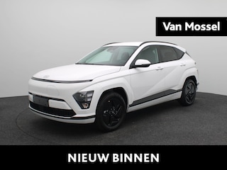 Hyundai Kona Long Range Pure Edition 64.8 kWh | Achteruitrijcamera | Navigatie | Stoel/Stuurverwarming | Adaptieve Cruis Control
