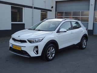 Kia Stonic 1.0 T-GDi MHEV DynamicLine Automatische airco, navigatie, licht metalen velgen, cruise controle, apple carplay, android auto, enz