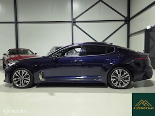 Kia Stinger 2.0 T-GDI GT-Line Pano Acc Carplay Stuurwielverwarming Stoelkoeling