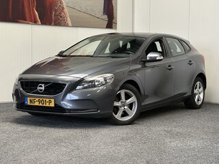 Volvo V40 1.6 D2 MOMENTUM CRUISE CONTROL CLIMATE CONTROL BLUETOOTH TELEFOON MEDIA VOORBEREIDING PDC ZEE MOOI !! 3010 DEK